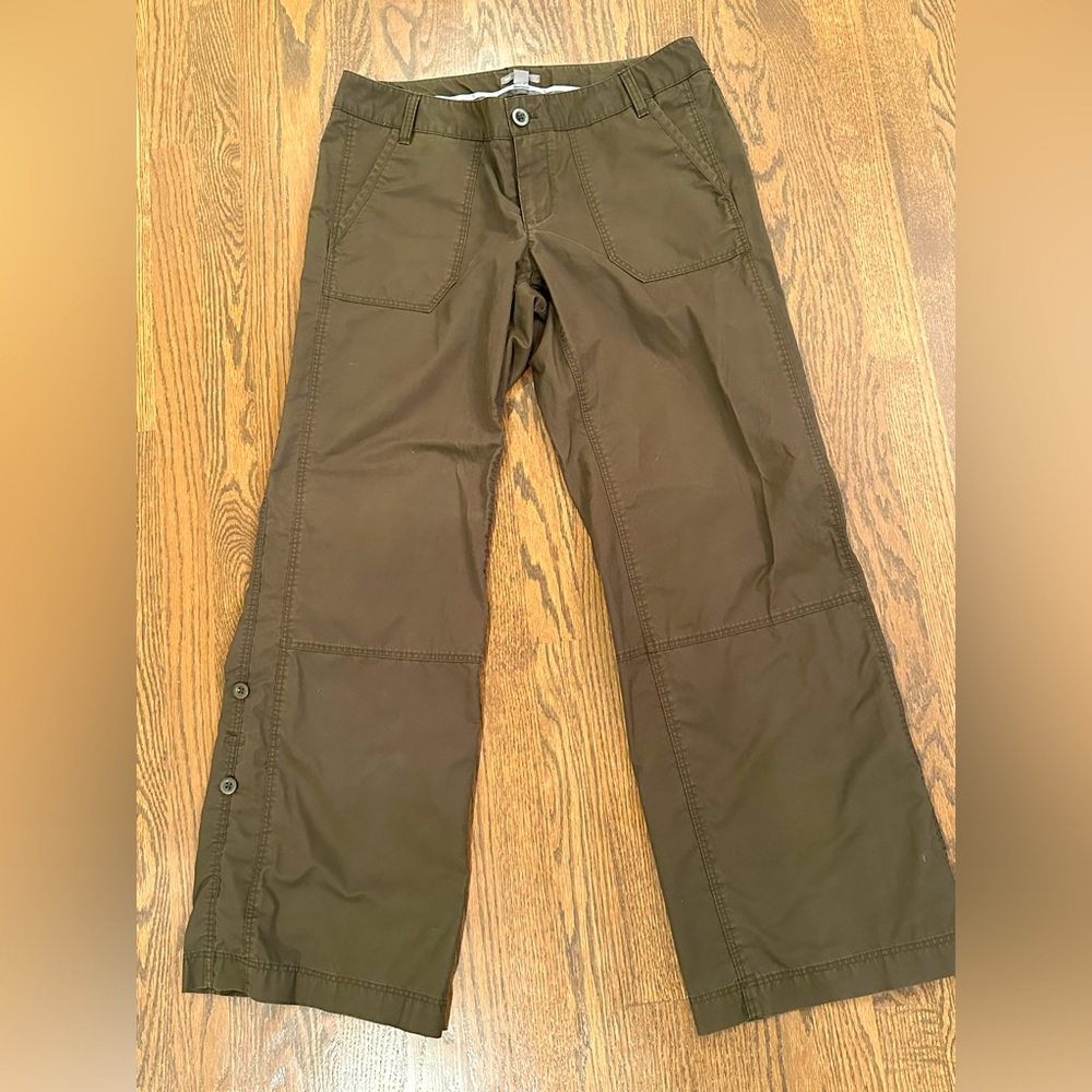 GAP wide leg olive cargo pants